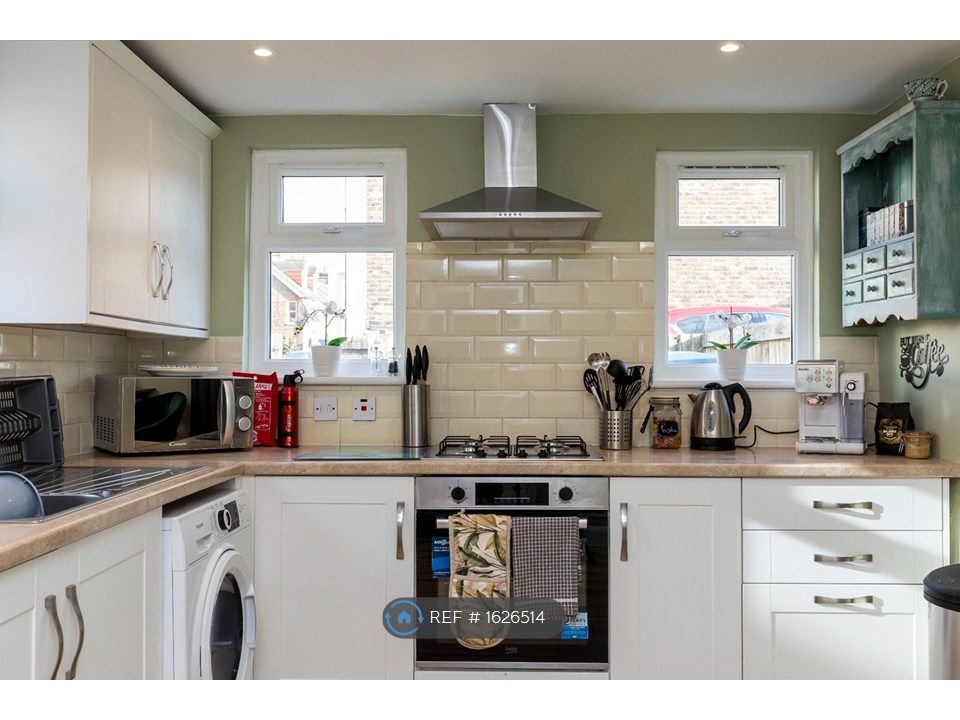 Additional image 16 of 4 bed semi-detached house to rentNorfolk Road, Horsham RH12