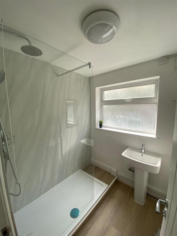 4 bed semi-detached house to rentBrook Street Treforest, Pontypridd CF37