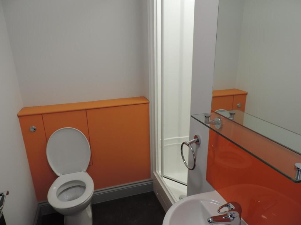 Additional image 2 of 6 bed flat to rentLustrous House, Green Street, Gillingham ME7