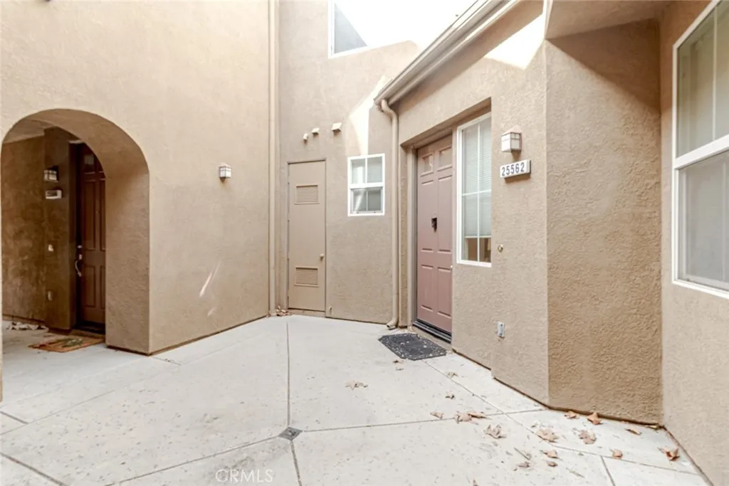Additional image 3 of 25562 Huxley, Stevenson Ranch, CA 91381