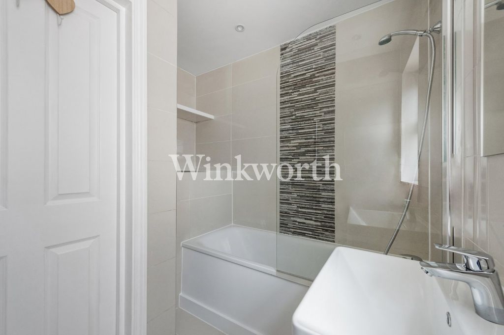 Additional image 13 of 3 bed flat to rentColeraine Road, London N8
