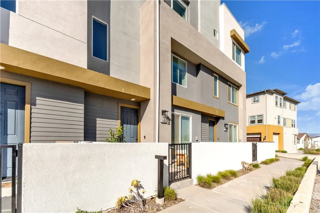 Additional image 68 of 27582 Manzanita Way, Valencia, CA 91381