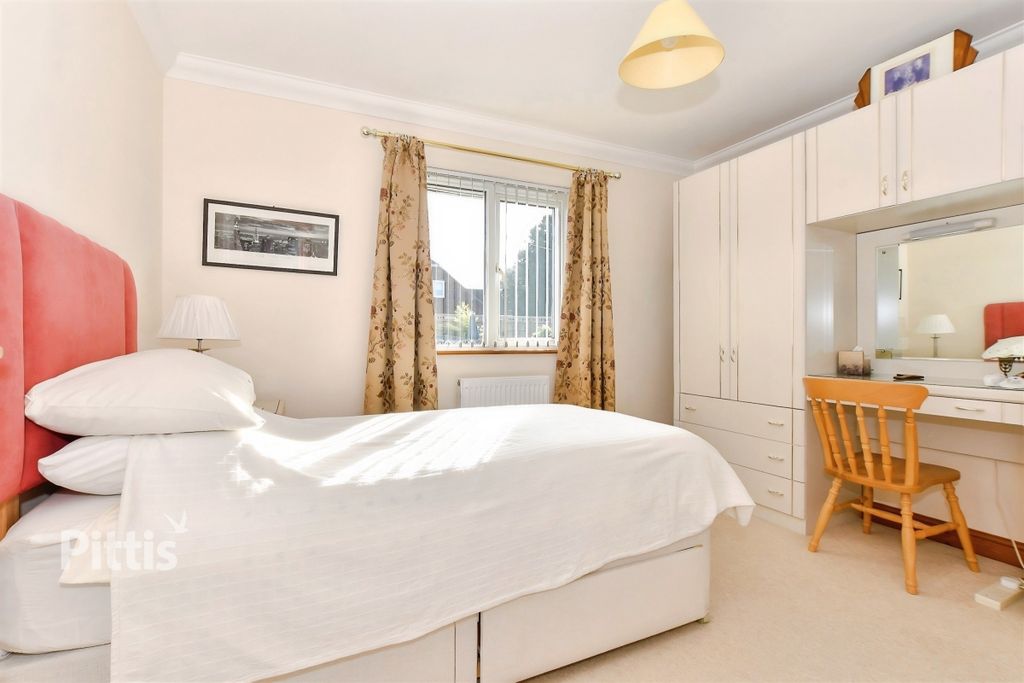 Additional image 8 of 4 bed semi-detached house to rentSt. Saviours Road, Totland Bay PO39