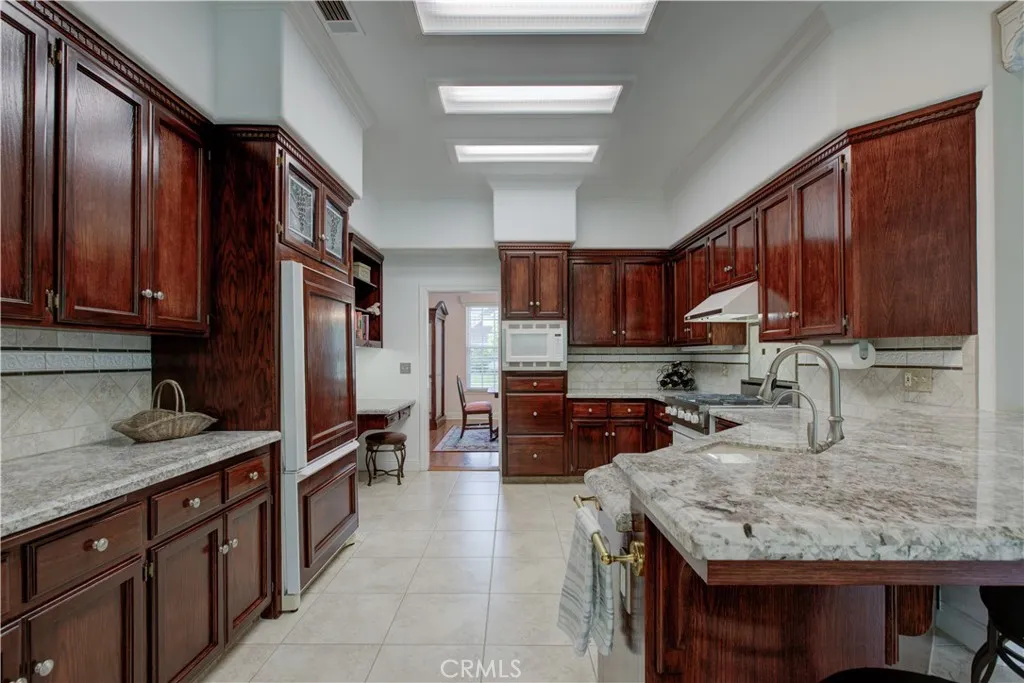Additional image 16 of 575 Woodlands Dr, Madera, CA 93637