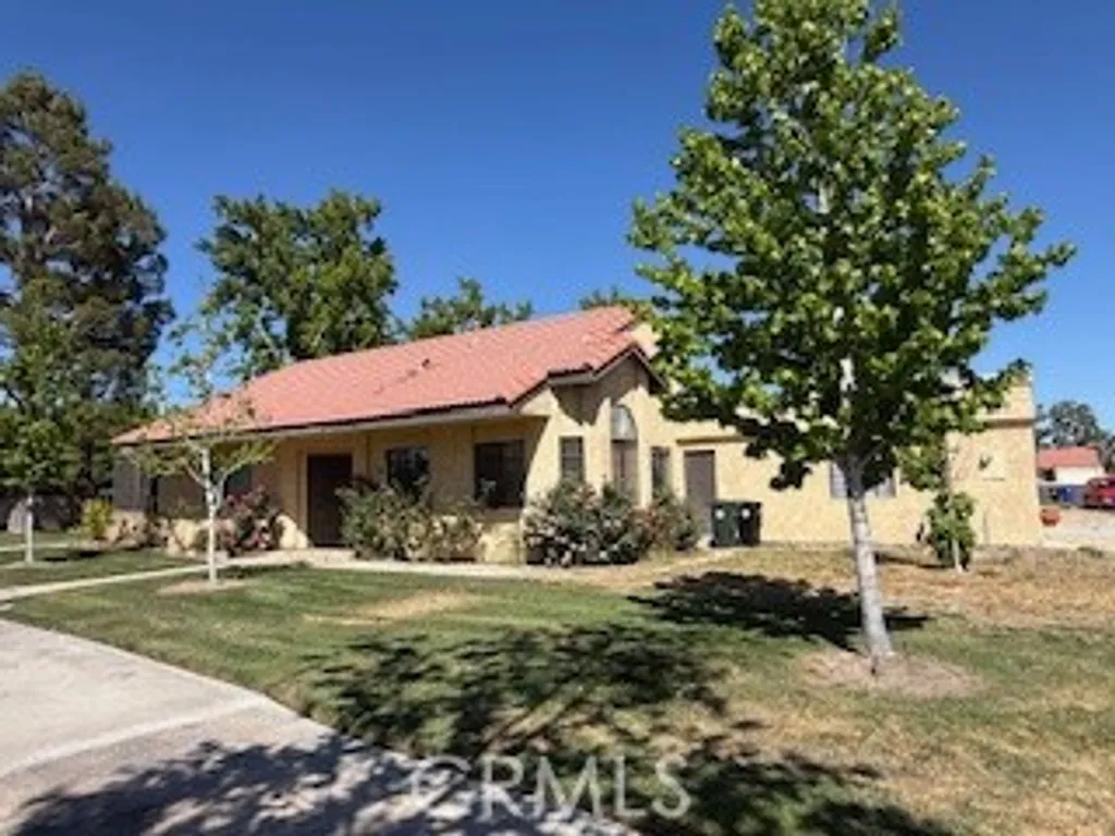 Additional image 3 of 19218 Elm Drive, Apple Valley, CA 92308