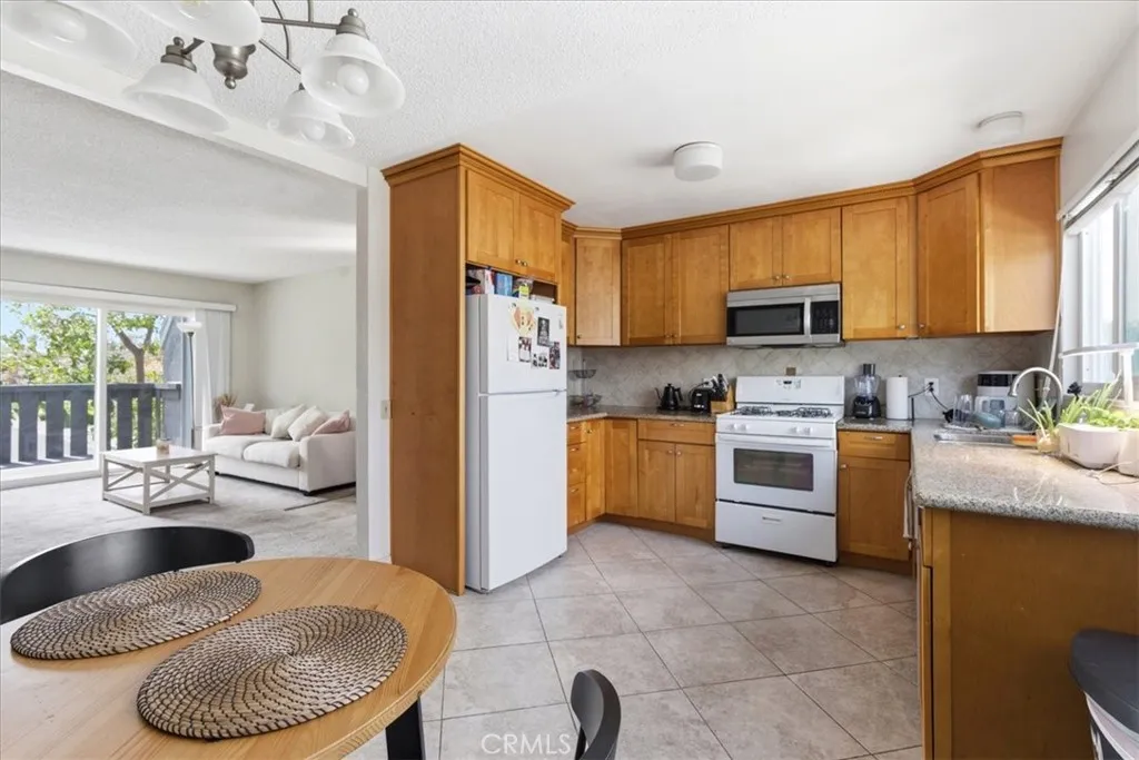 Additional image 8 of 44 Fallbrook, Irvine, CA 92604