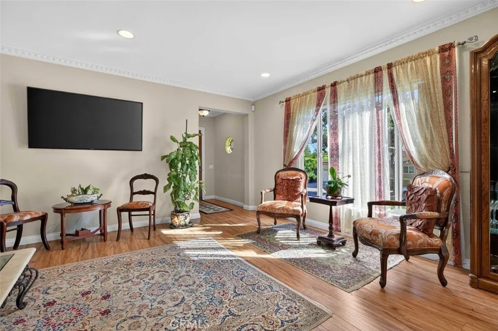 Additional image 12 of 820 S Kenneth, Burbank, CA 91501