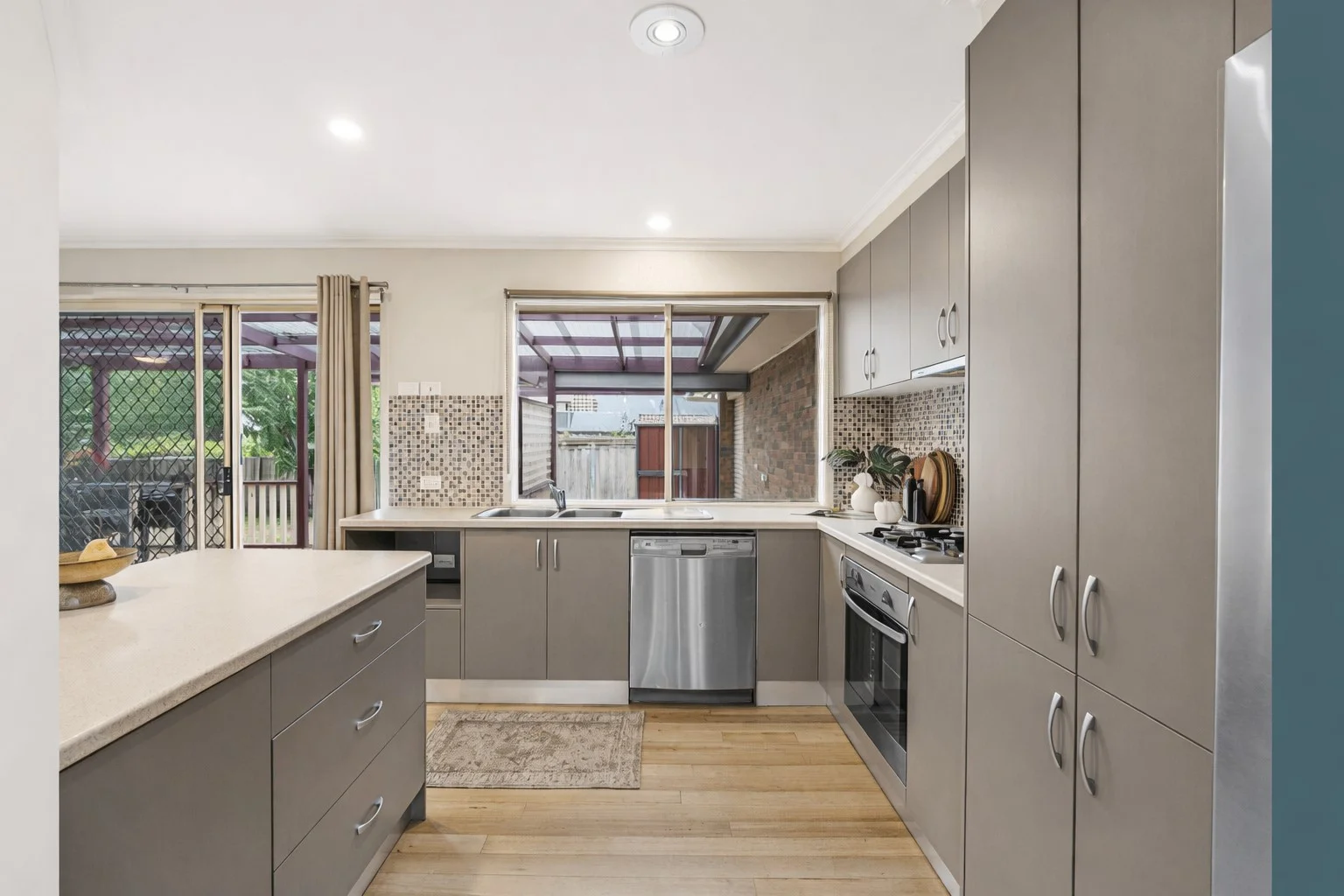 Additional image 9 of 1 Ferncroft Court, Berwick VIC 3806