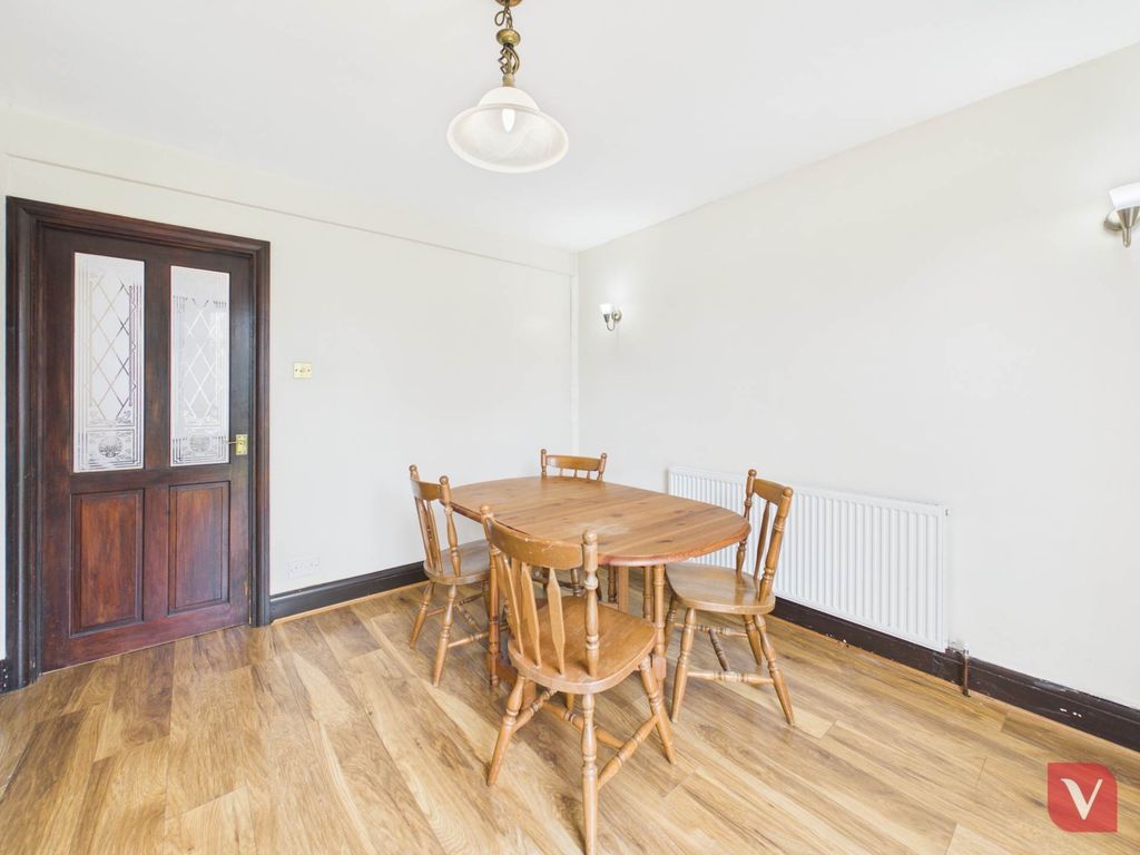 Additional image 5 of 3 bed end terrace house to rentPoynters Road, Luton LU4