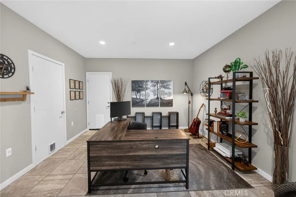 Additional image 9 of 821 Brickyard, Costa Mesa, CA 92627