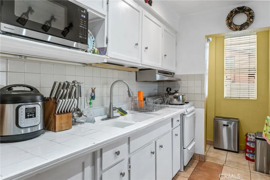 Additional image 45 of 3812 Middlebury St, Los Angeles, CA 90004
