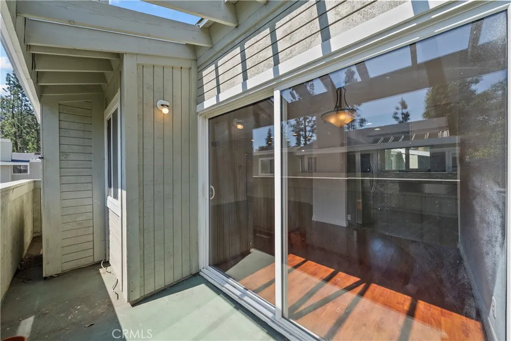 Additional image 64 of 22117 Burbank Blvd Unit 5, Woodland Hills, CA 91367
