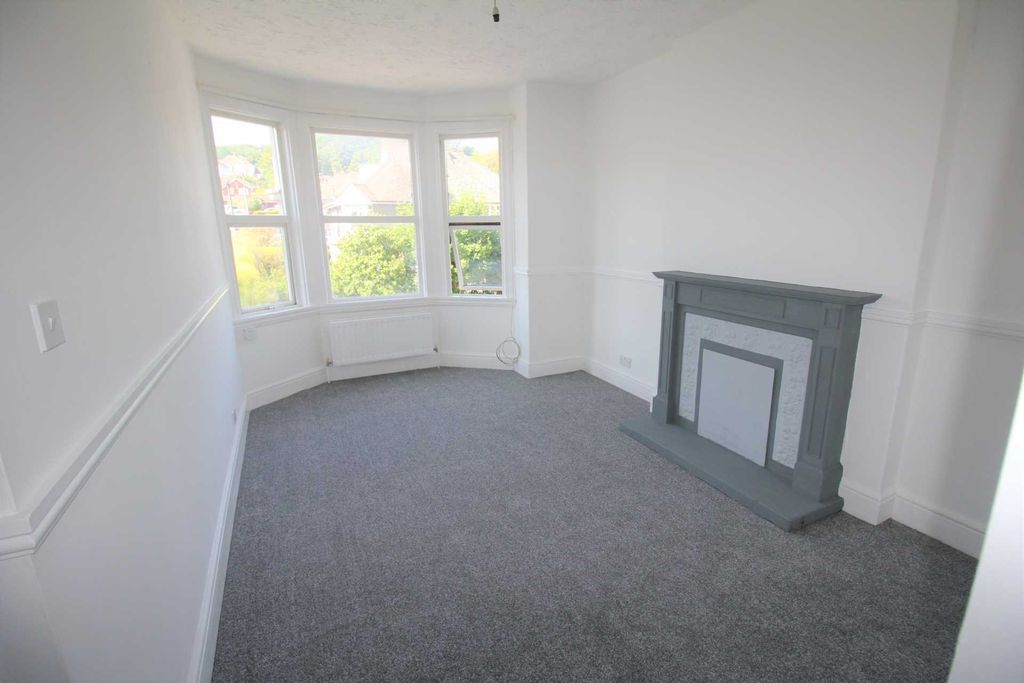 Additional image 2 of 2 bed flat to rentMilton Road, Weston Super Mare BS23