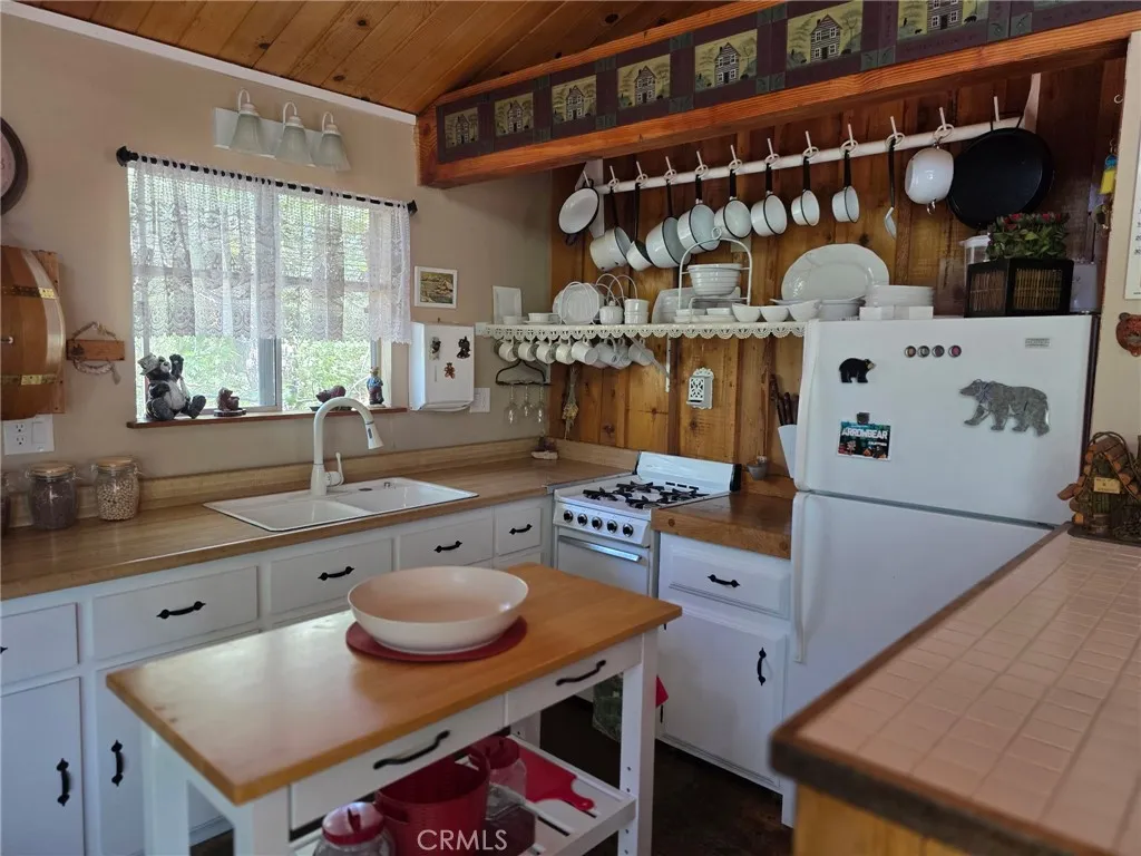 Additional image 12 of 2151 Tank Road, Arrowbear, CA 92382