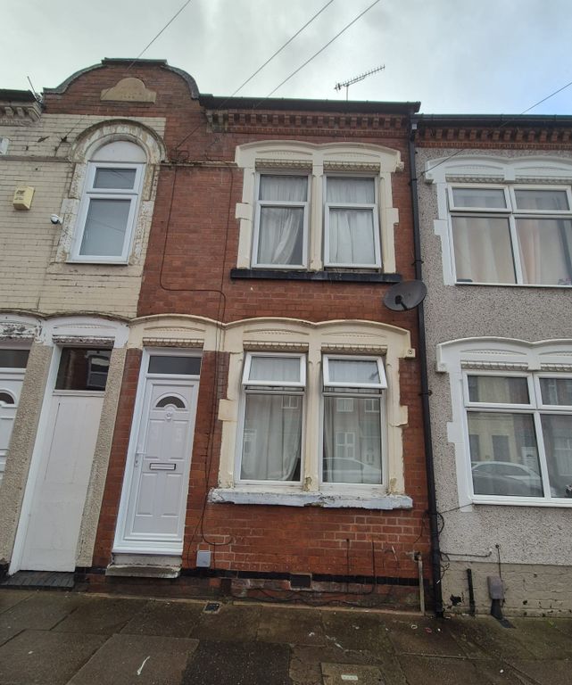 3 bed terraced house to rentLatimer Street, Leicester LE3