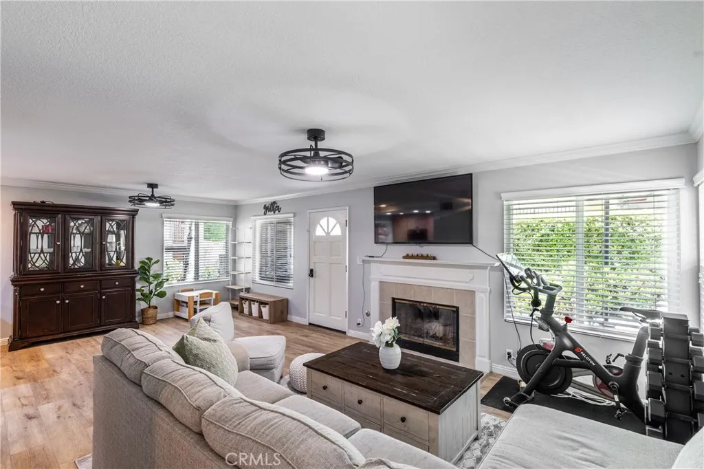 Additional image 4 of 22701 Copper Hill Dr Unit 33, Saugus, CA 91350