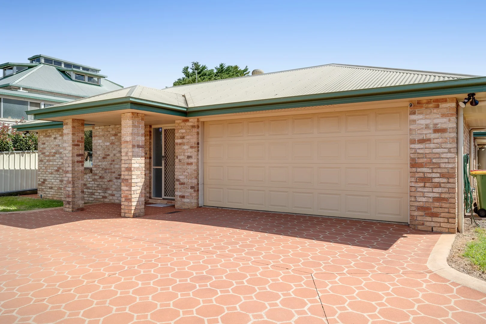 2/31B Holberton Street, Rockville QLD 4350