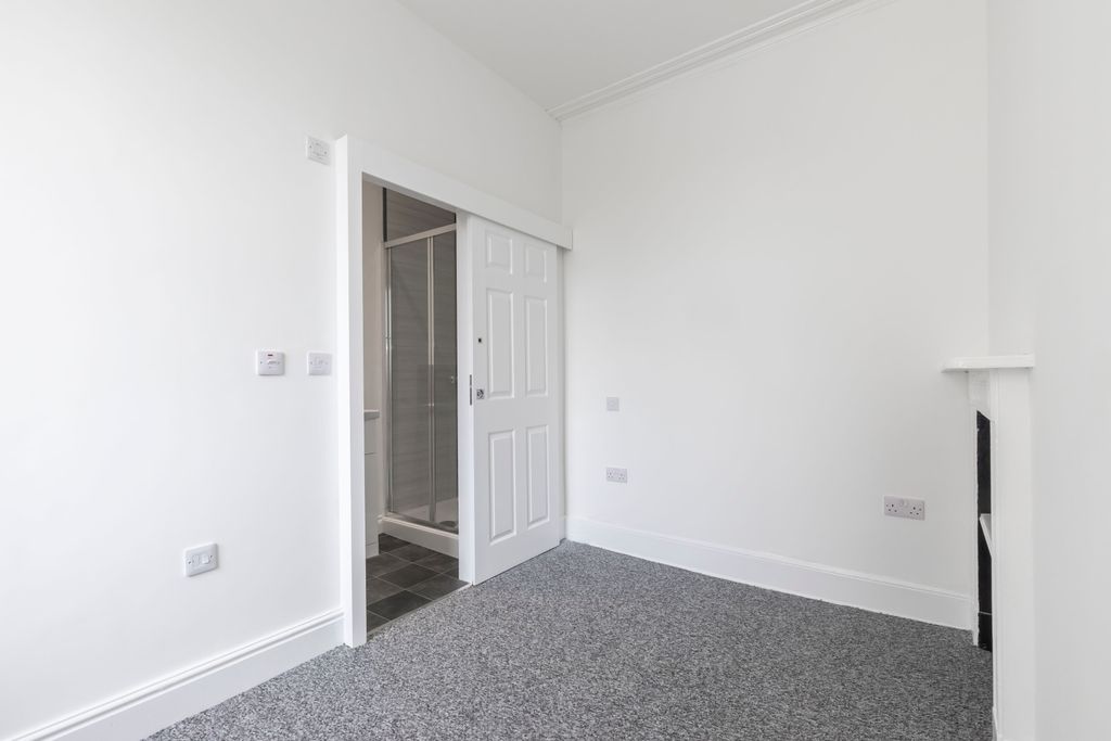 Additional image 4 of 1 bed flat to rentBerkeley Street, Cheltenham GL52