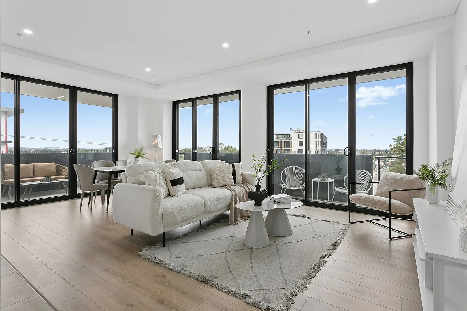 304/77 Edward Street, Carlton NSW 2218