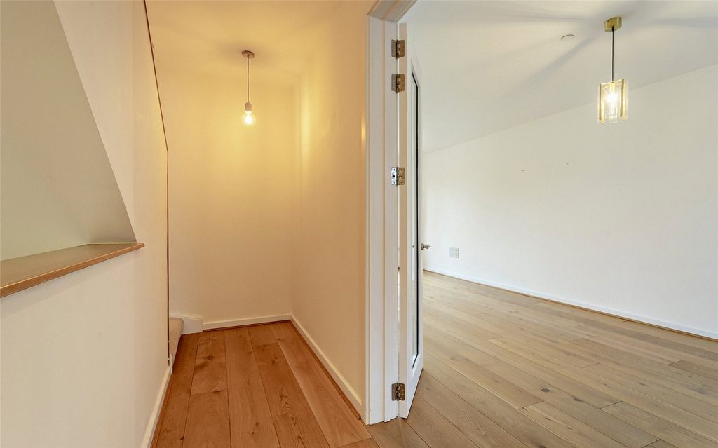 Additional image 9 of 4 bed terraced house to rentWhitelocks Drive, Trumpington, Cambridge, Cambridgeshire CB2