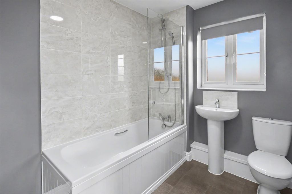 Additional image 8 of 1 bed semi-detached house to rentRedwing Place, Corby NN17