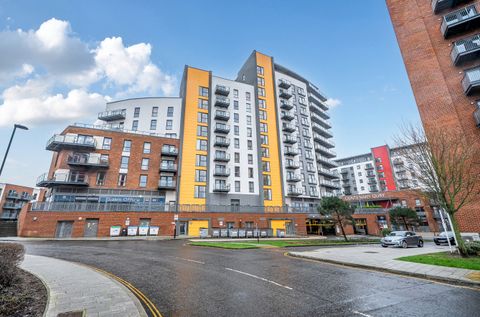 Centenary Plaza, Woolston, Southampton, Hampshire SO19