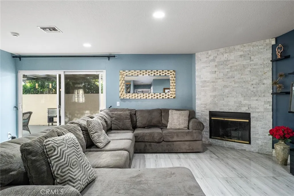 Additional image 33 of 947 Via Camino Unit 11, Wilmington, CA 90744