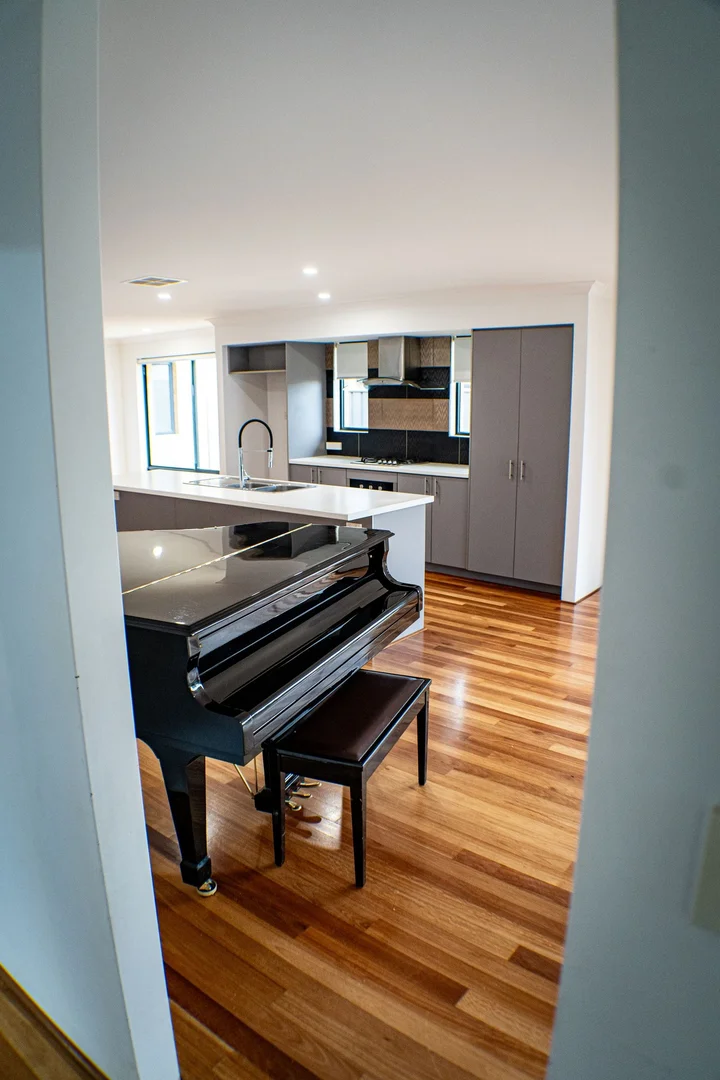 Additional image 5 of 4 Astrolux Court, Banksia Grove WA 6031