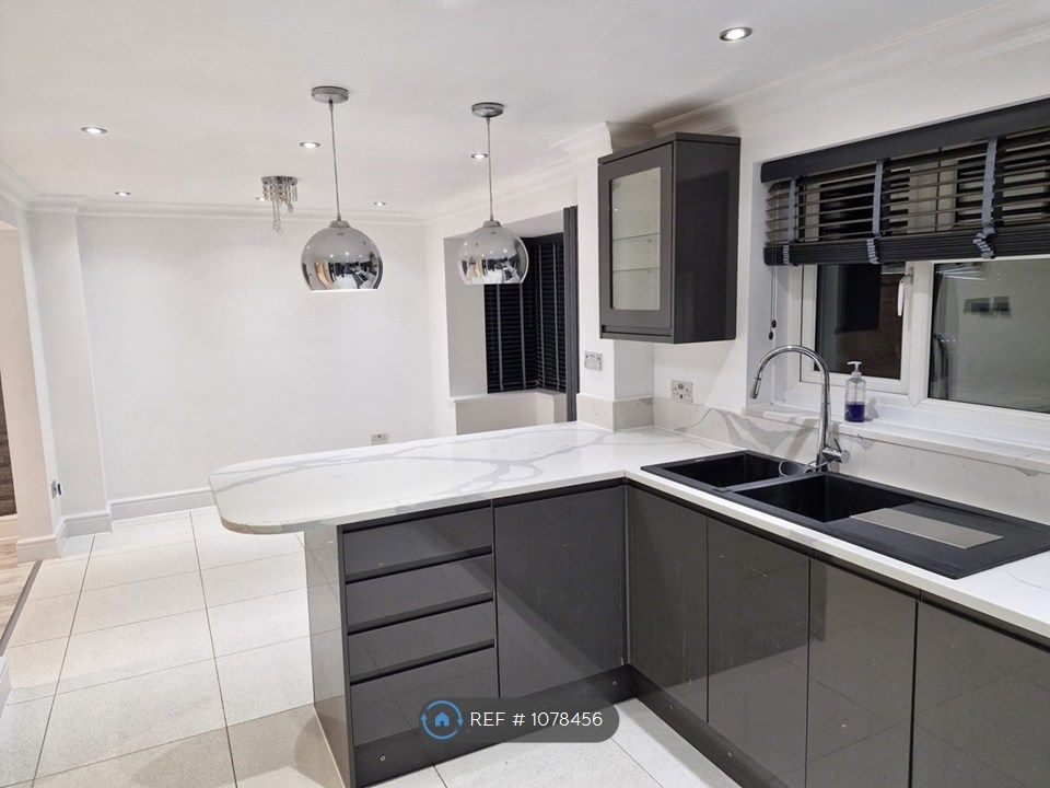 Additional image 4 of 4 bed detached house to rentPark Farm Way, Peterborough PE2