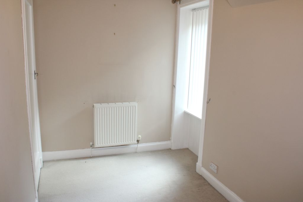 Additional image 10 of 2 bed property to rentMain Road, Port Glasgow PA14