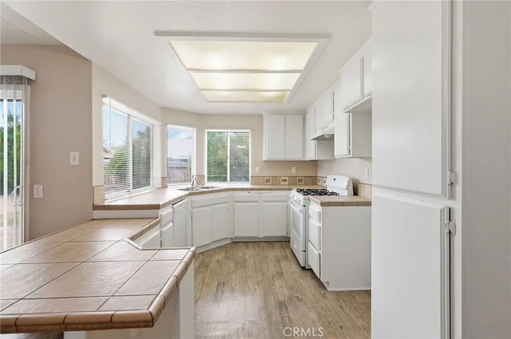 Additional image 47 of 43941 Maria Ct, Lancaster, CA 93535