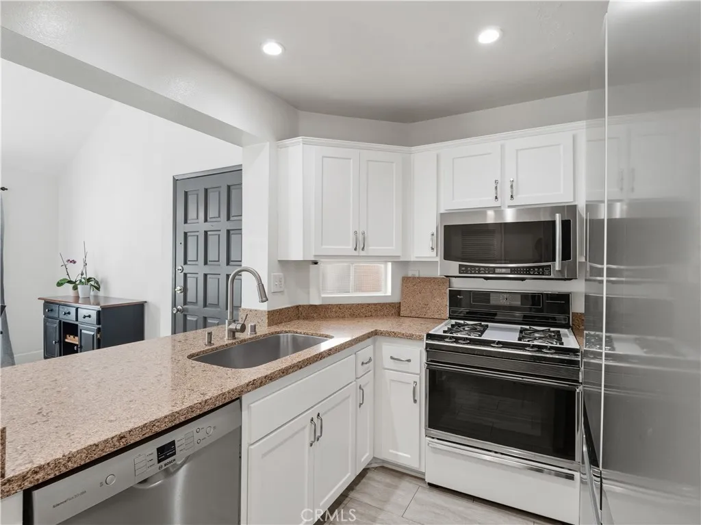 Additional image 36 of 23735 Del Monte Dr Unit 170, Valencia, CA 91355