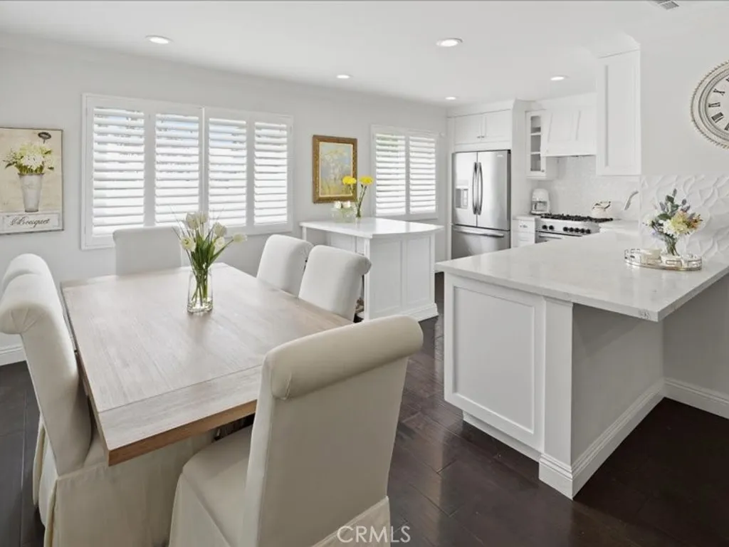 Additional image 12 of 9735 Via Roma, Burbank, CA 91504