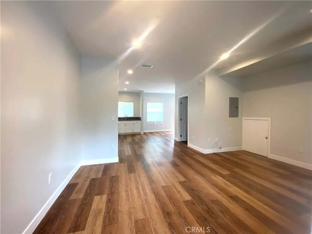 Additional image 6 of 300 Alhambra Road E Unit D, Alhambra, CA 91801