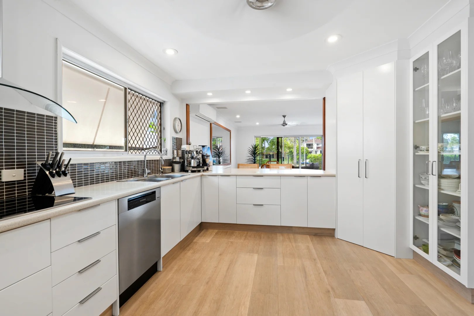 Additional image 9 of 17 Park Avenue, Broadbeach Waters QLD 4218
