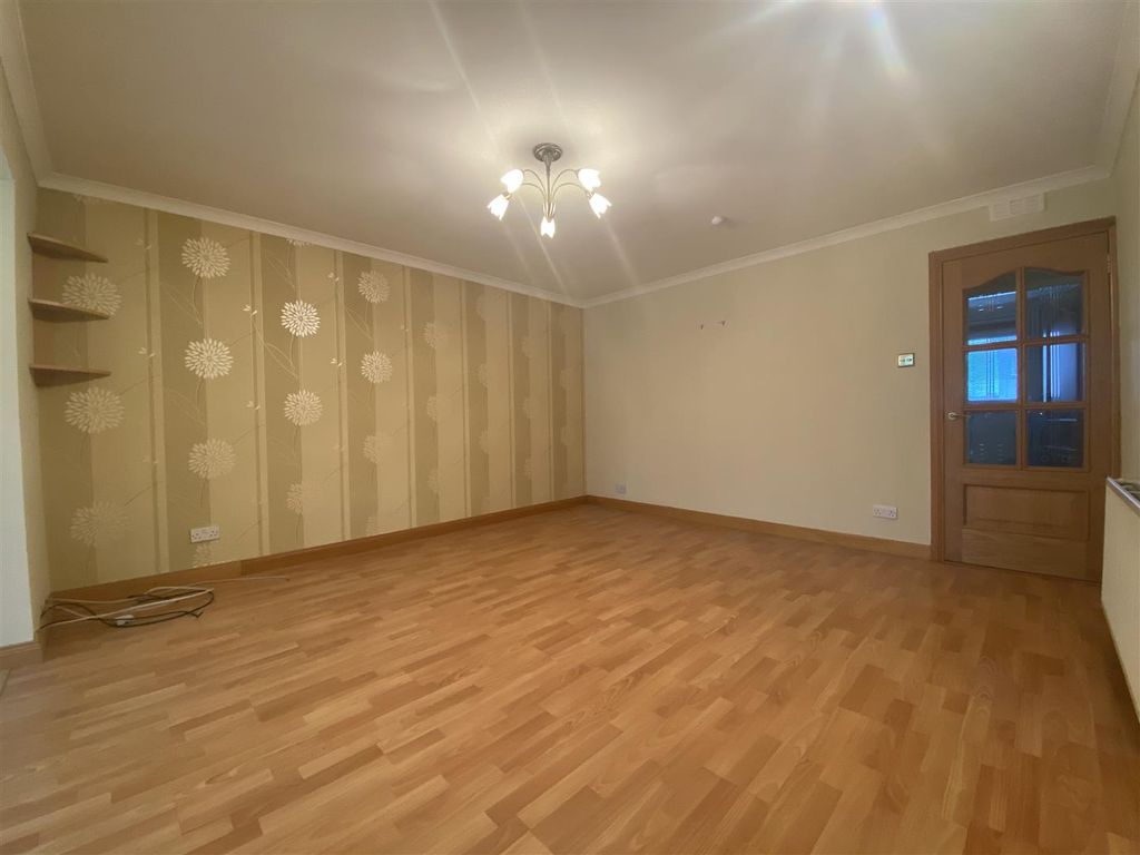 Additional image 2 of 2 bed semi-detached bungalow to rentMuirend Gardens, Perth PH1