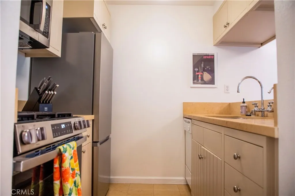 Additional image 6 of 950 N Kings Road Unit 168, West Hollywood, CA 90069