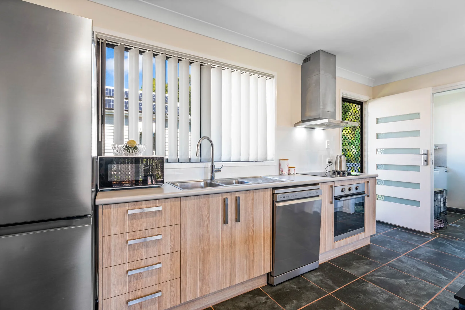 Additional image 8 of 140 Canaipa Road, Russell Island QLD 4184