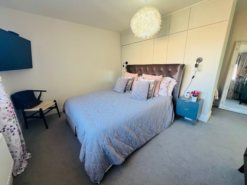 Additional image 8 of 5 bed property to rentSissons Close, Barnack, Stamford PE9