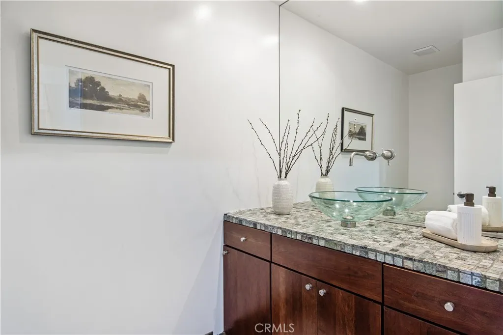 Additional image 24 of 905 N Hillside, Long Beach, CA 90815