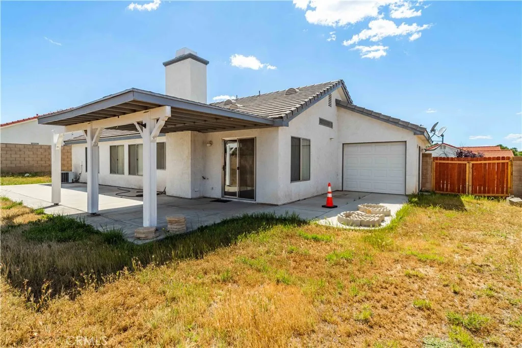 42238 58th St W, Lancaster, CA 93536