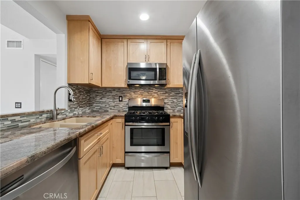 Additional image 10 of 23715 Del Monte Dr Unit 216, Valencia, CA 91355