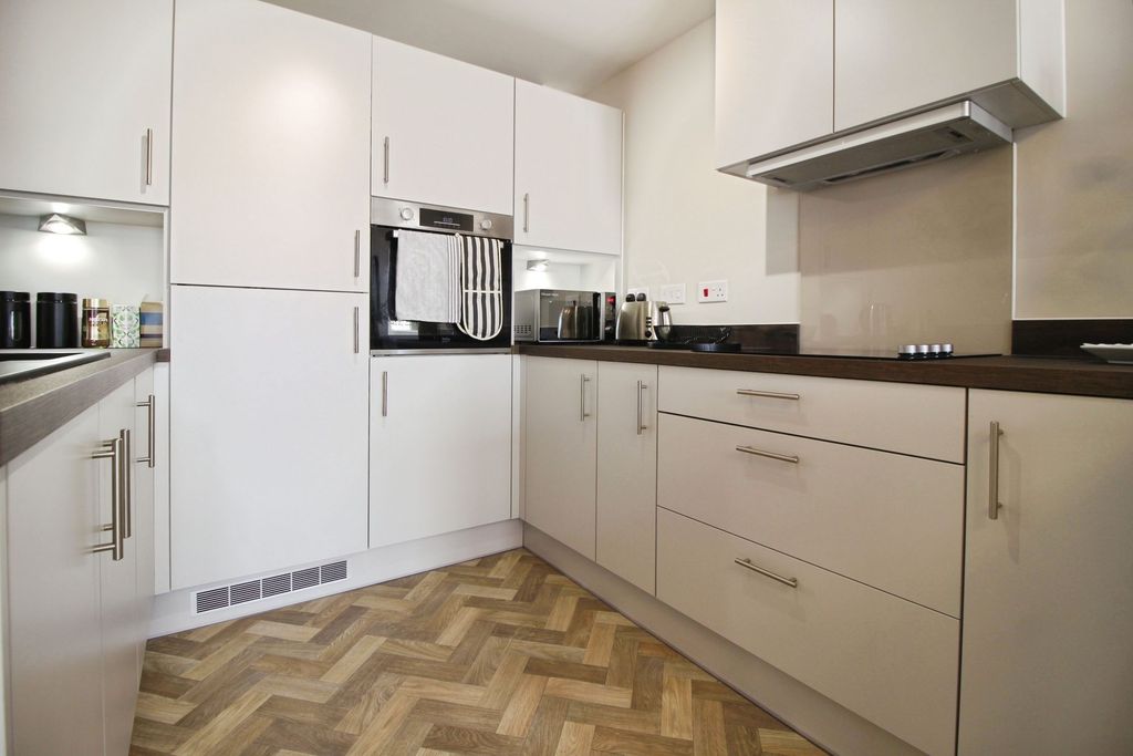 Additional image 6 of 1 bed flat to rentPeglars Way, Swindon SN1