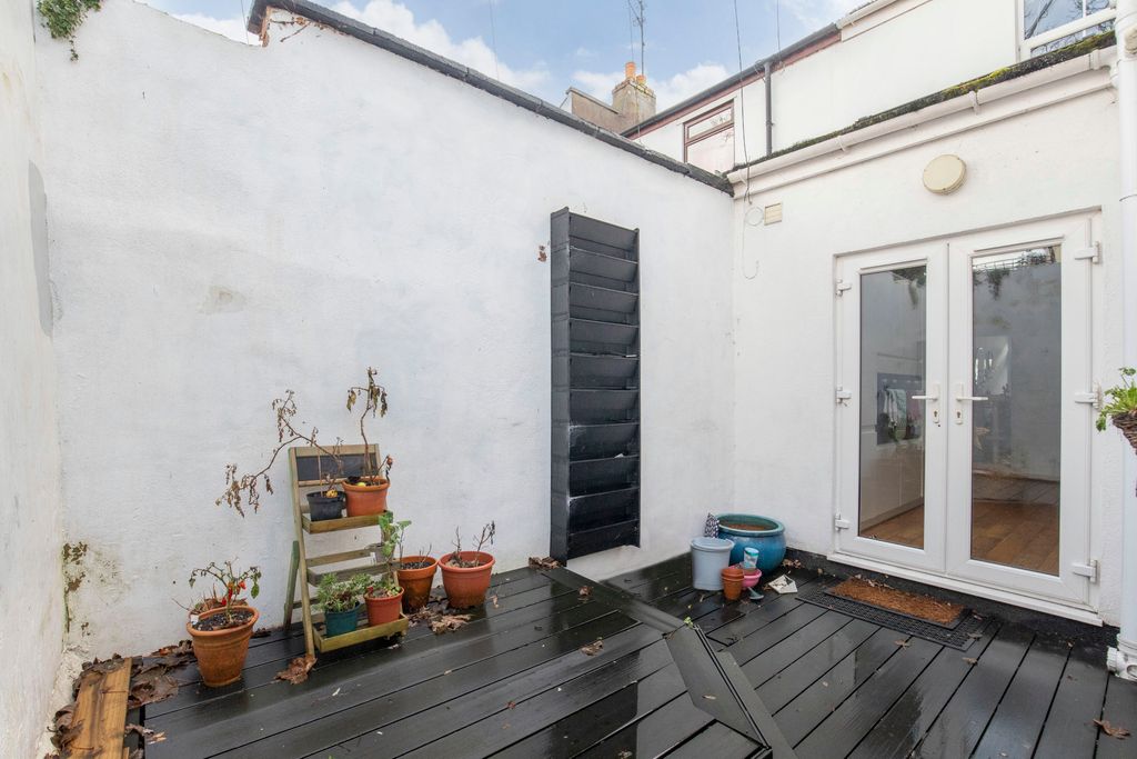Additional image 11 of 2 bed terraced house to rentKeynsham Street, Cheltenham GL52