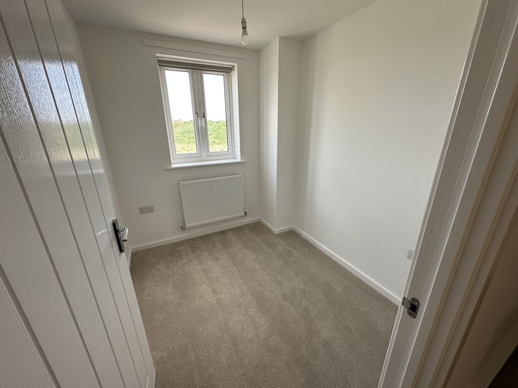 Additional image 14 of 3 bed town house to rentEpping Drive, Peterborough PE7