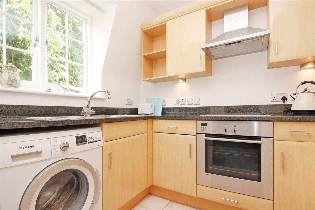 Additional image 4 of 2 bed flat to rentSt. Marys Street, Canterbury, Kent CT1