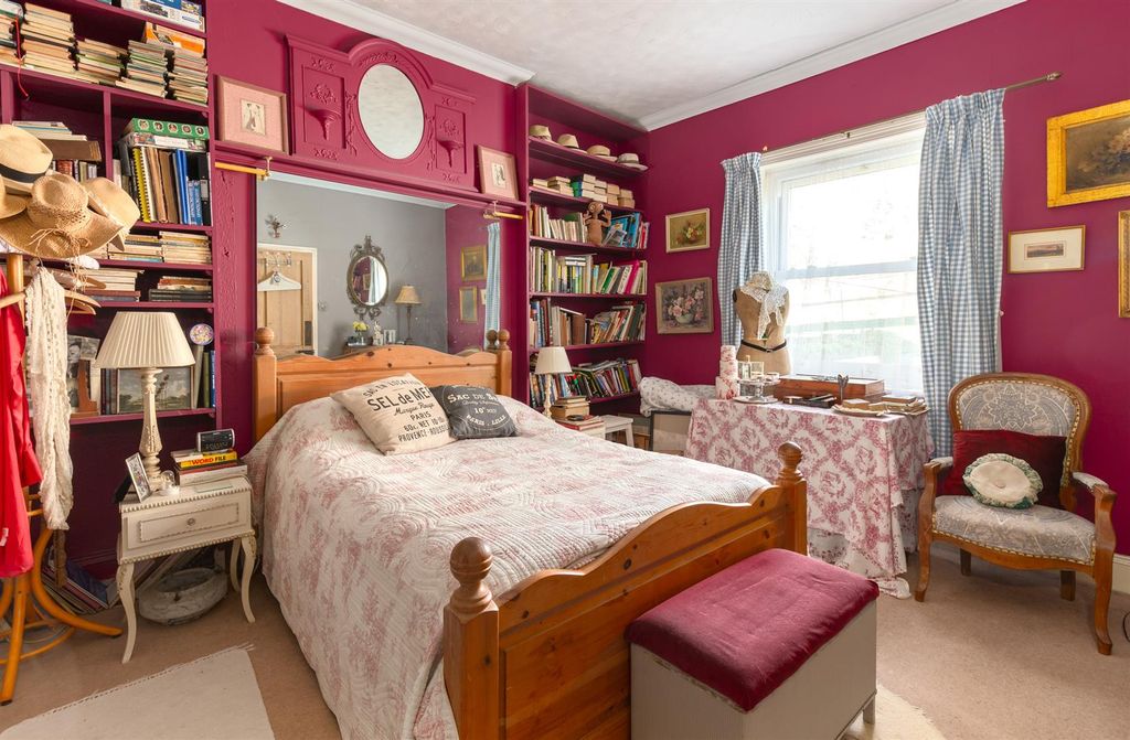 Additional image 12 of 5 bed property for saleBonchurch, Isle Of Wight PO38