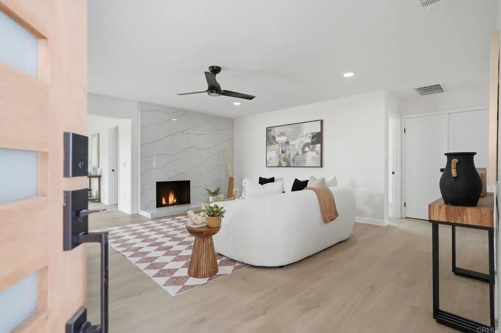 Additional image 7 of 3296 Via Bartolo, San Diego, CA 92111