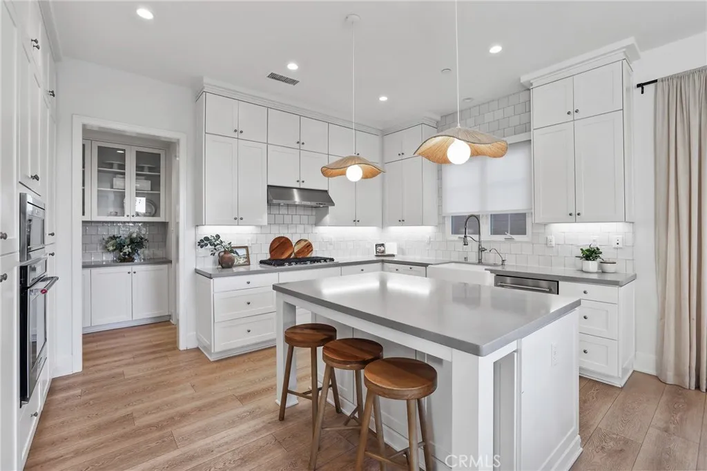 Additional image 88 of 103 Vigna, Irvine, CA 92602