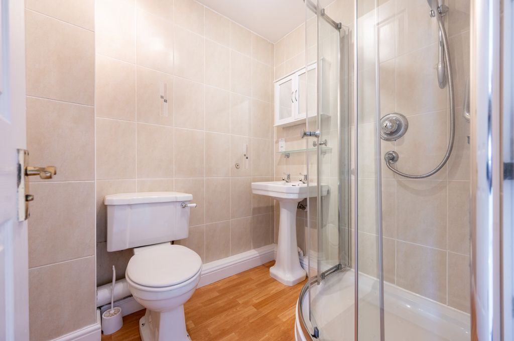 Additional image 9 of 2 bed terraced house to rentMeadow Rise, Newton Mearns, Glasgow G77